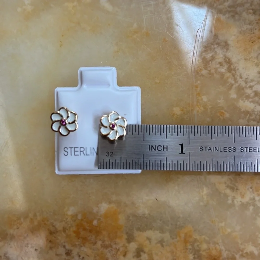 Kids Flower Stud Earrings 14k gold plated!.